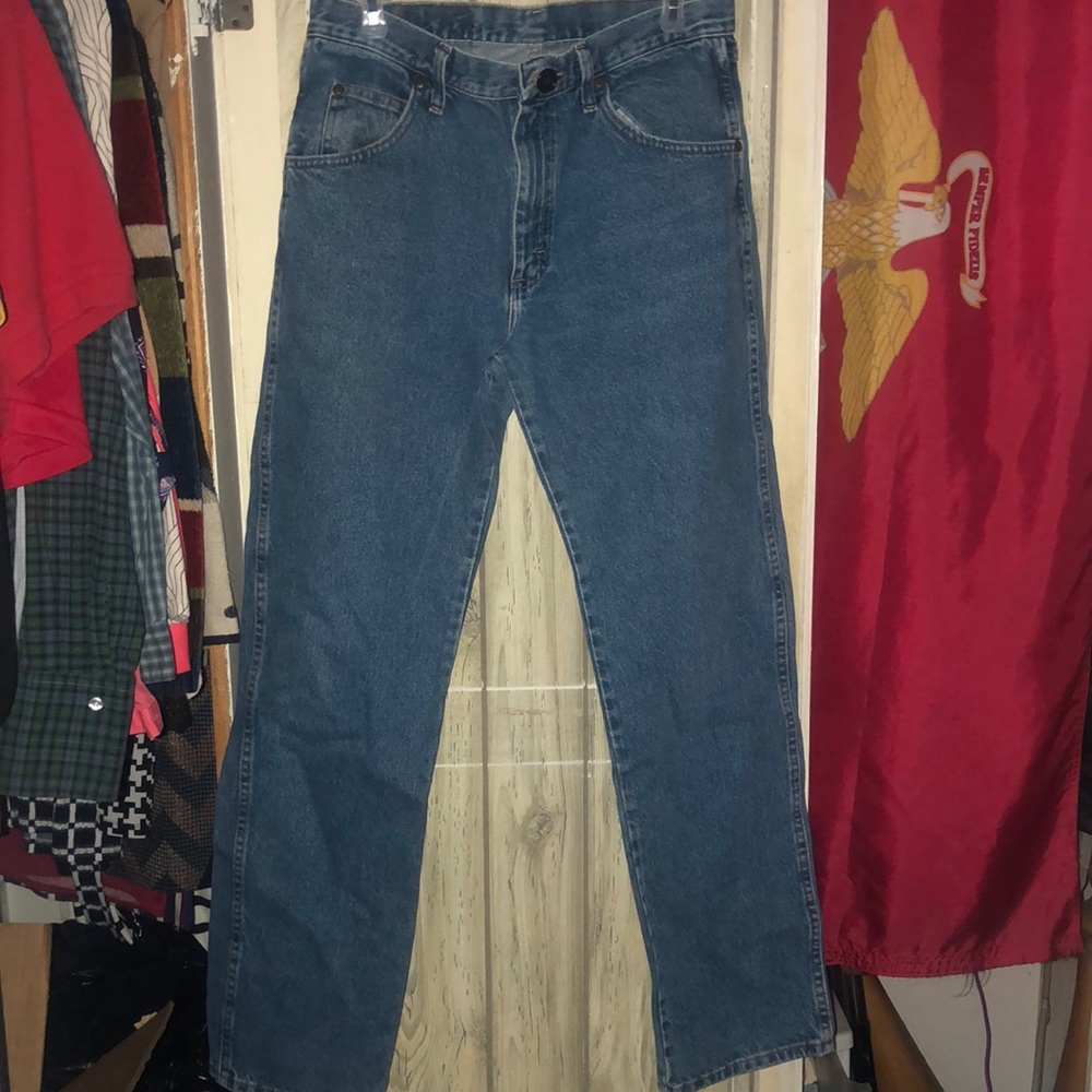 Men’s wrangler jeans size 31X 32 regular fit without original button